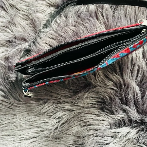 Pendleton Women's Red and Blue Patterned Bag - Picture 5 of 6